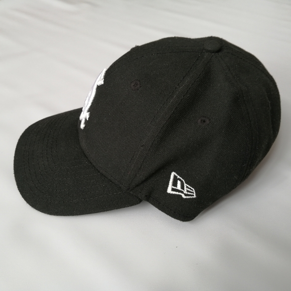 Chicago White Sox 9Forty New Era Black Snapback Cap - Picture 3 of 10